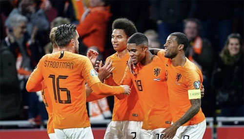 足球中重新 足球中重新